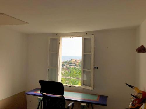 L'Estaque T3 atypique avec vue sur mer et jardins