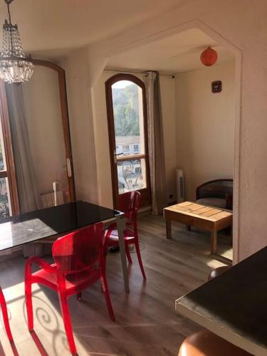 L'Estaque T3 atypique avec vue sur mer et jardins