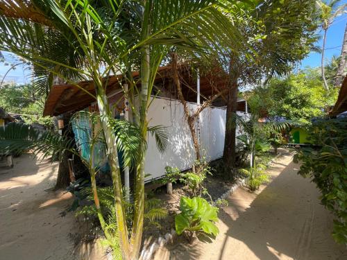 Zahrada ubytování Art Resort Goa