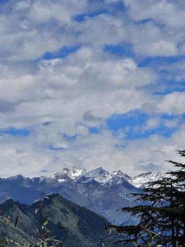 ホームステイから撮影された、または一般的な山の景色