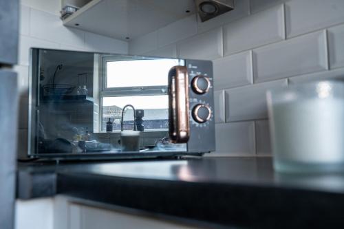 Stunning Cardiff Wharf View 4 Bed Free Parking photo 19