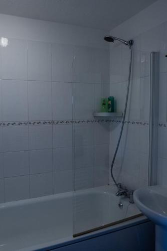 Stunning Cardiff Wharf View 4 Bed Free Parking photo 31
