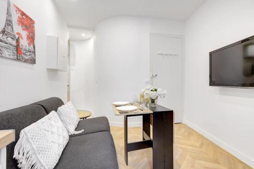 Photo de la galerie de l'établissement Charmant studio Champs Élysées, à Paris