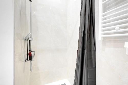 Photo de la galerie de l'établissement Charmant studio Champs Élysées, à Paris