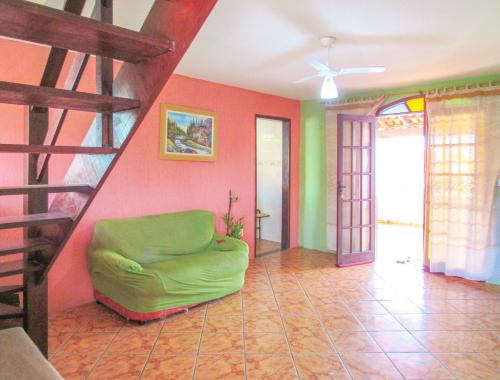 Posezení v ubytování Linda casa a 170m da Praia do Pero em Cabo Frio RJ
