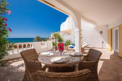 Beachfront Apartment Praia da Luz by Blue Diamond 23B