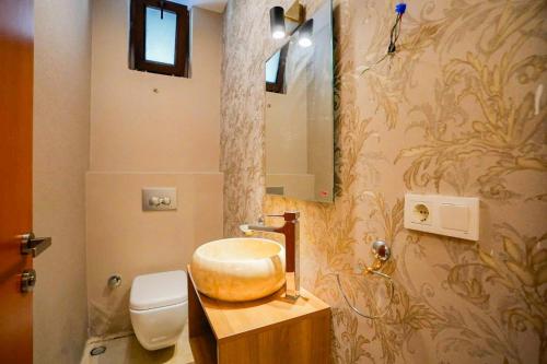 Bilik mandi di Bosphorus view Villa