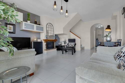 Capitulaciones 15 by IVI Real Estate