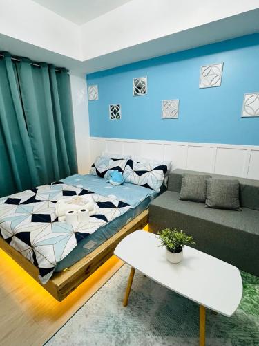 Posezení v ubytování Beach Vibe Condo with PS4, Mini Karaoke, Board Games in Azure North San Fernando Pampanga