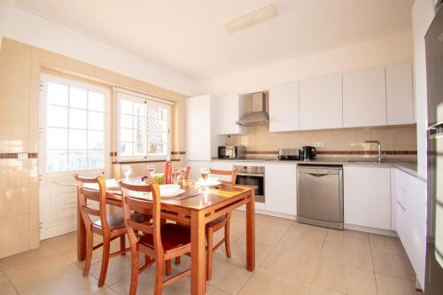 10 marinha - 2 Bed Apt at Praia da marinha