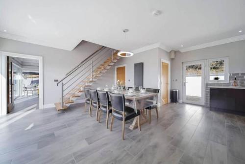 Cuisine ou kitchenette dans l'établissement The View