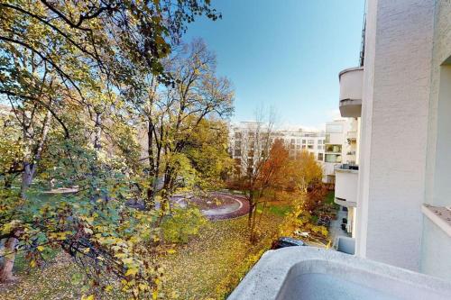 Sunny and quiet 1BR flat city center - Parkview 5