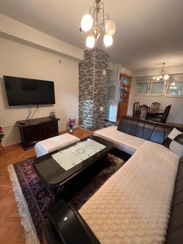 Two luxury bedroom apartment D&V