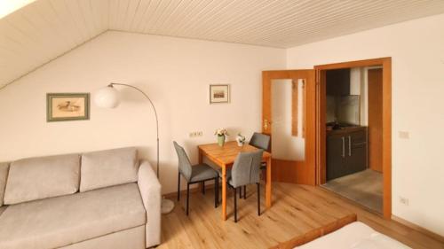Ruang duduk di Ferienwohnung Schloss Kirchham