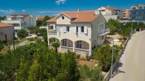 Apartments Josip