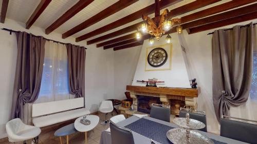 Χώρος καθιστικού στο La maison Lumière