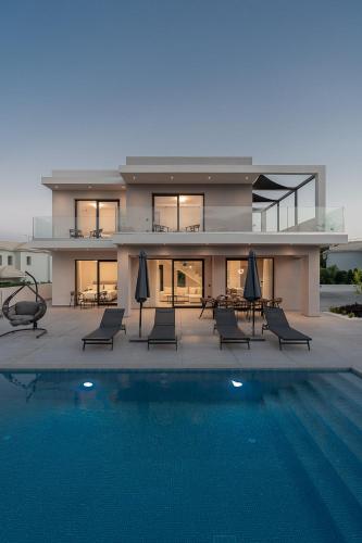 Πισίνα στο ή κοντά στο Kymothoe Elite Villas