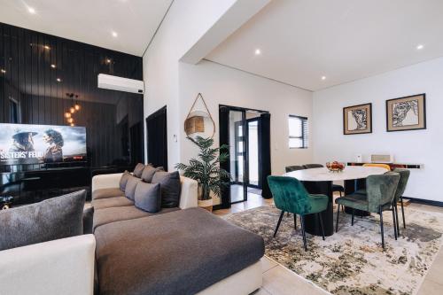 Phoenix Homeにあるシーティングエリア