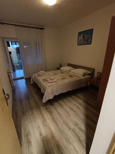 Apartments Lana
