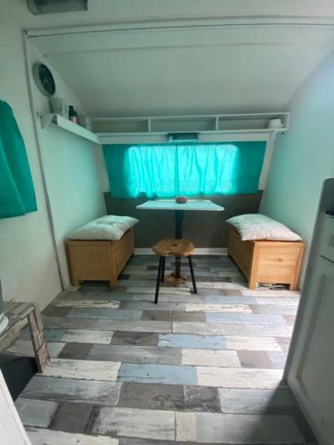 Posteľ alebo postele v izbe v ubytovaní Camping individuel dans la maquis Corse