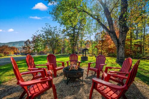 Peaceful Mtn View- Hot Tub- Fire Pit- Pets- Pond photo 24