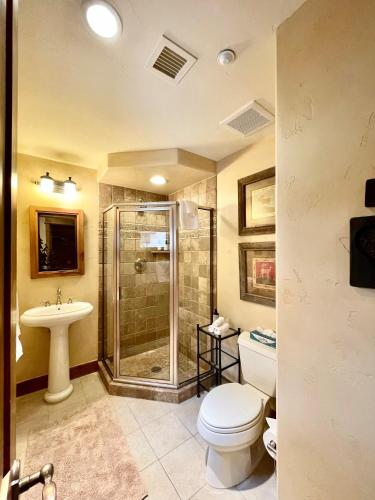 Ein Badezimmer in der Unterkunft Arrowhead Village at Beaver Creek