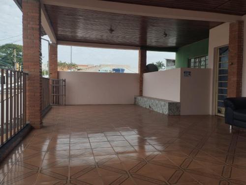 Balkoni atau teres di Quarto para 3 pessoas - Sobrado