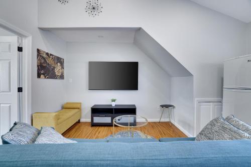 Afbeelding uit fotogalerij van Beautiful 2BR Home Near Penn Station in Newark