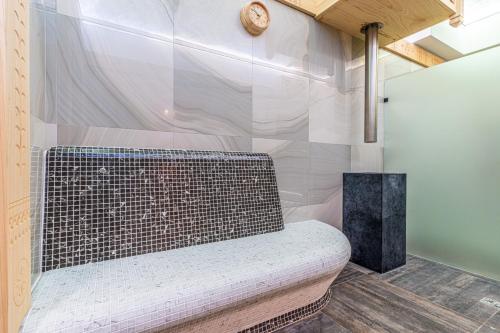 Ένα μπάνιο στο ApartHotel Tatry de Luxe FizjoMedical & Spa