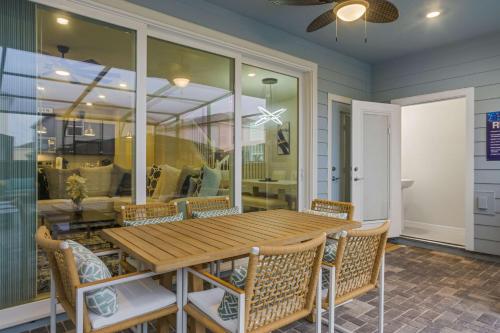 BRAND New 5 bed Villa in Windsor Cay photo 49