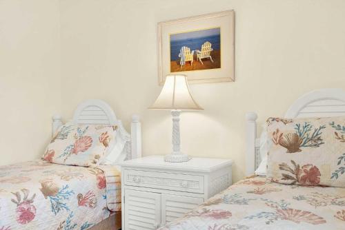 Lighthouse Point Rental 32Aにあるベッド