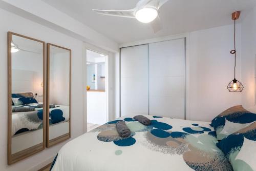 Ένα ή περισσότερα κρεβάτια σε δωμάτιο στο Stylish and modern Apartment