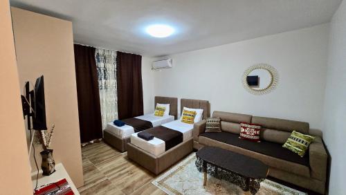 Cozy centrally located room for up to three or four guests family rooms 10 min walk from city center