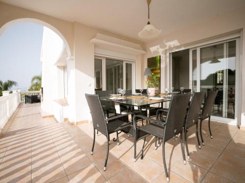 Villa in Marbella with Private Pool and Beach