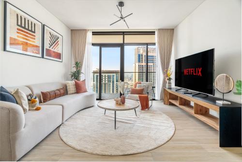 Luxury 2BR flat in Palace Residence
