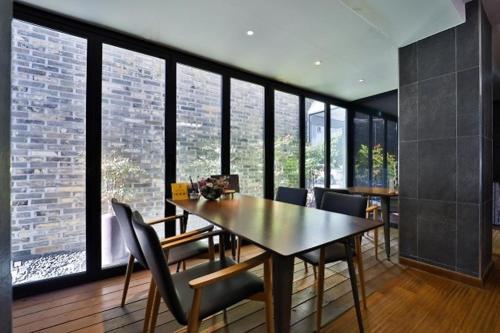 Gallery image of Songtan W Hotel in Pyeongtaek