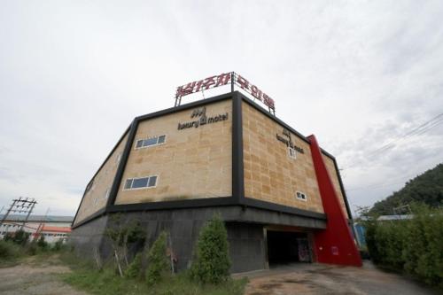 Budova, kde se motel nachází