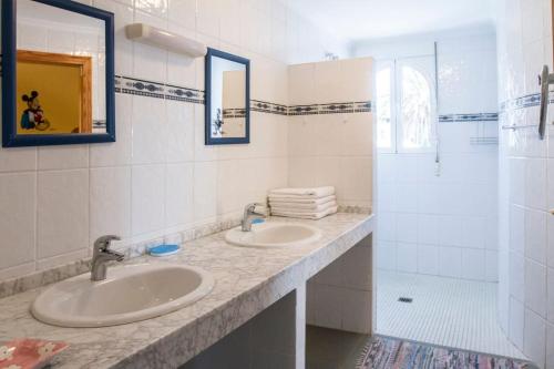 Ένα μπάνιο στο Bungalow a 50 metros del mar