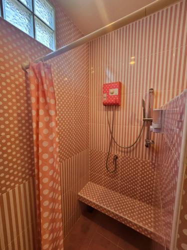 Un baño de Khaoyaitriplefive