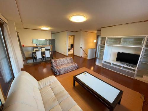 Gallery image of あじろ南熱海が丘貸別荘i-15 in Atami