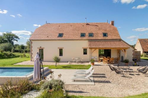 Country house, heated pool, nordic bath and great views
