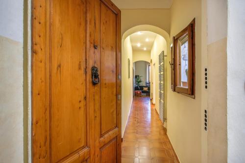Oltrarno Tasso Apartment in Florence