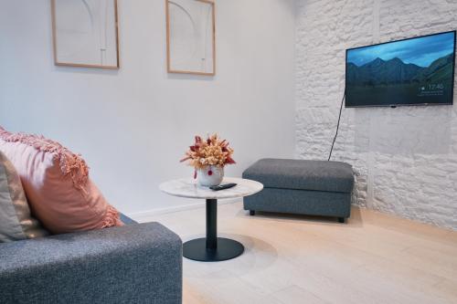 Μια τηλεόραση ή/και κέντρο ψυχαγωγίας στο Urbanchic Appart lumineux hyper centre