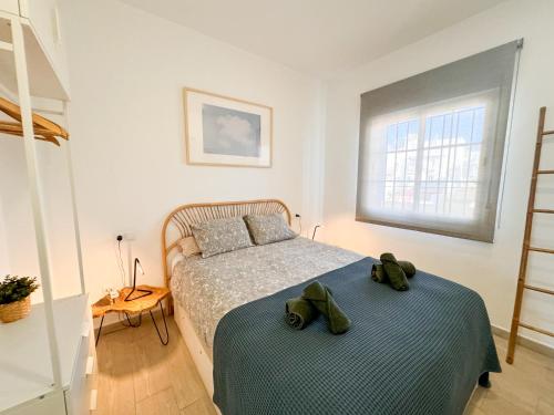 Tarifa Cozy House - Beach Front, Pool, Parking