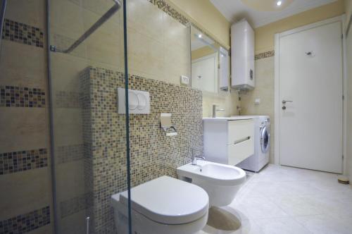 Ένα μπάνιο στο St.George Apartments