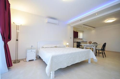 Gallery image of St.George Apartments in Petrovac na Moru