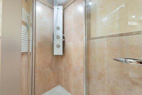 Un baño de Es Closet