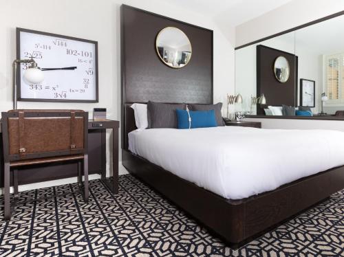 Harbor Court Hotel Image