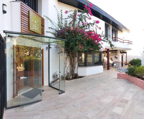 Το κτήριο όπου στεγάζεται  το bed & breakfast