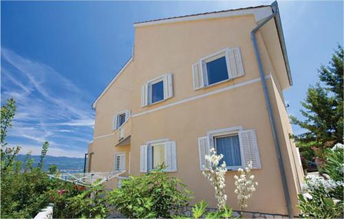 Cozy Apartment In Malinska